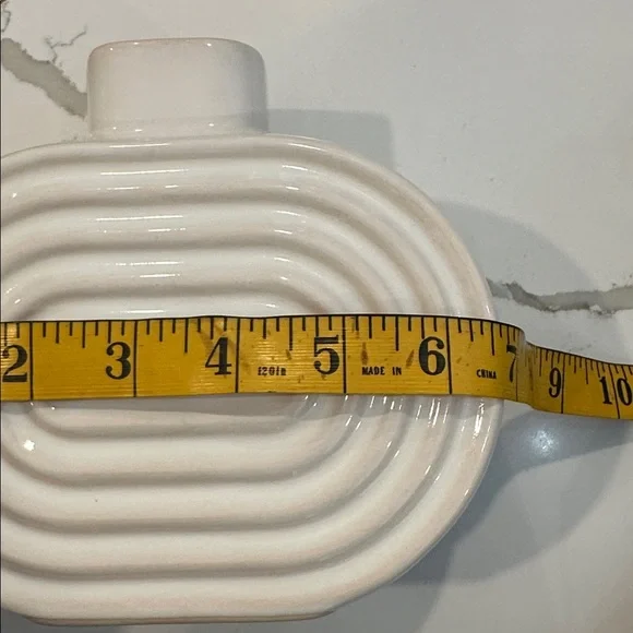 Creamy White ribbed Ceramic Vase with small faux calla lily flowers - Picture 6 of 10